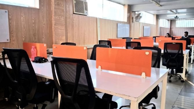 Coworking Space in Faridabad – The Unit by IDEASHACKS thumbnail