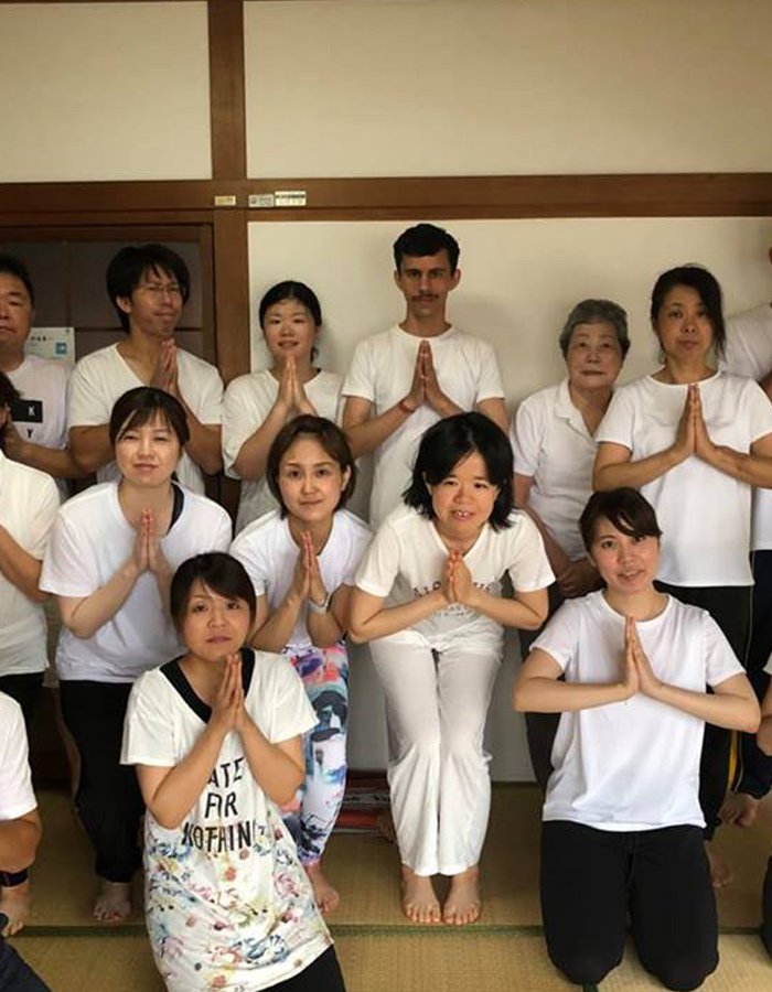 Daily Drop-In Yoga Classes in Tapovan Rishikesh | SV Yoga School