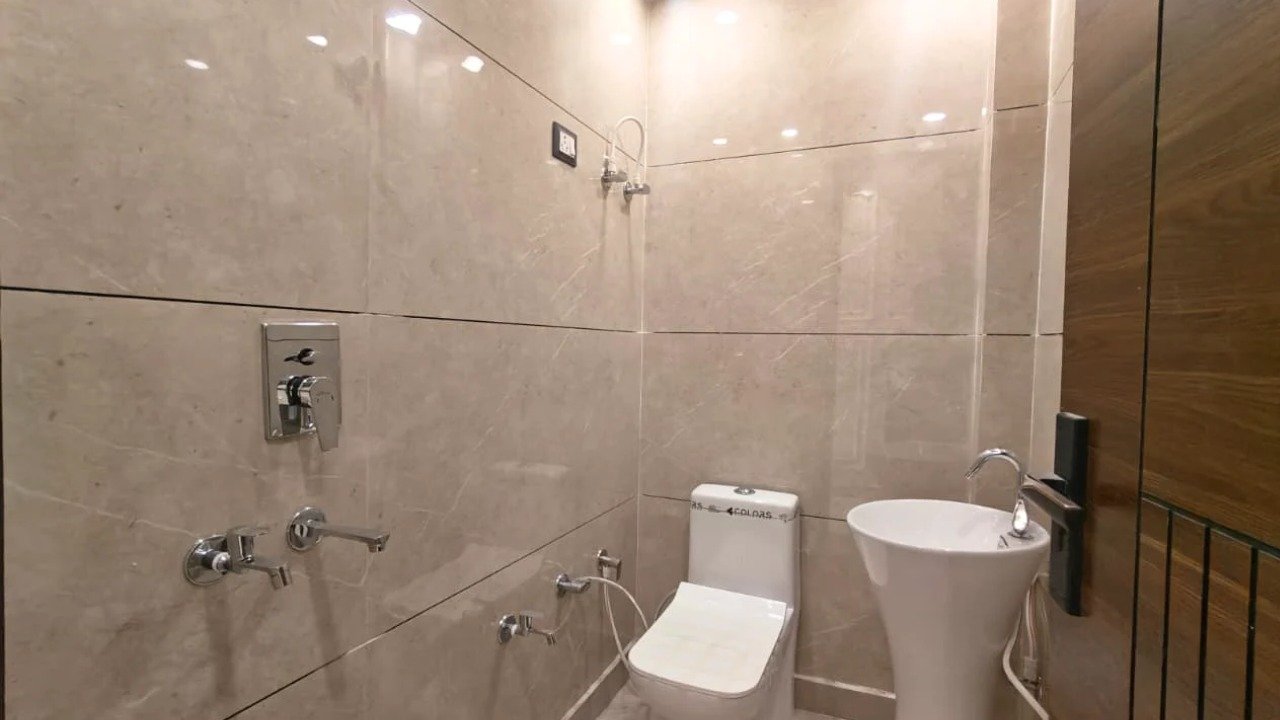 Affordable 2 BHK Residential Flat for Sale in West Delhi at ₹35 Lakhs - GURU MAHADEV REAL ESTATE thumbnail