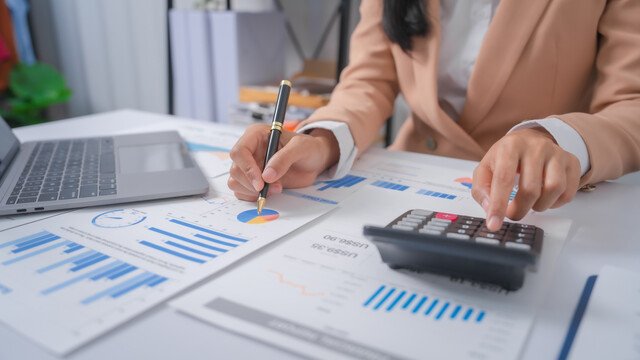 Top Accounting Institute in Delhi for Corporate Taxation and Finance Roles | Learn ITR & TDS, BSF, Tally Prime, Advanced Excel, Customs, Banking & Finance by SLA Consultants India